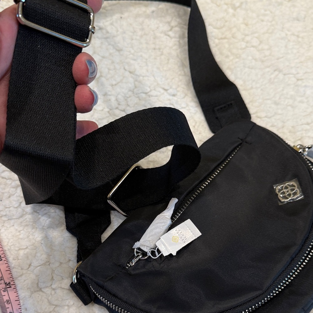 Kendra Scott nylon crossbody bag nwt - Picture 10 of 10